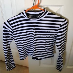 Black & white stripped crop top
